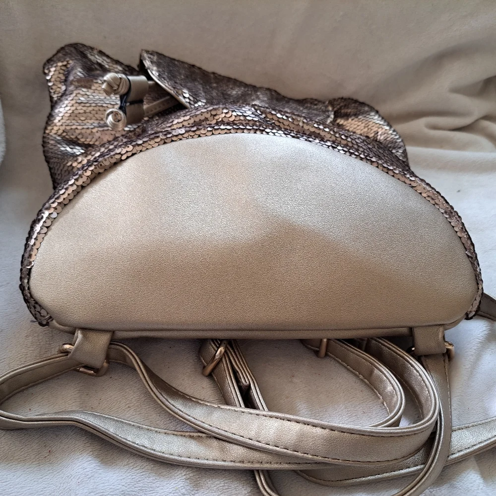 Gold sequins backpack - Picture 3 of 4
